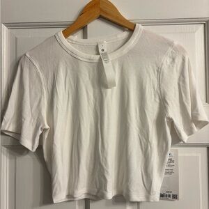 BRAND NEW! Lululemon Hold Tight Straight-Hem Cropped T-Shirt